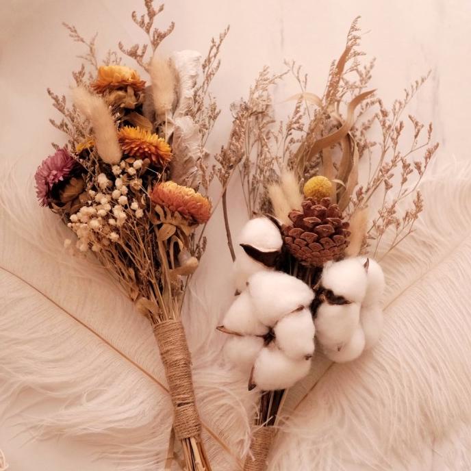 

PERNIKAHAN DRIED ANNIVERSARY KADO VALENTINE GRADUATION FLOWER BUNGA BU DG654EAFVD