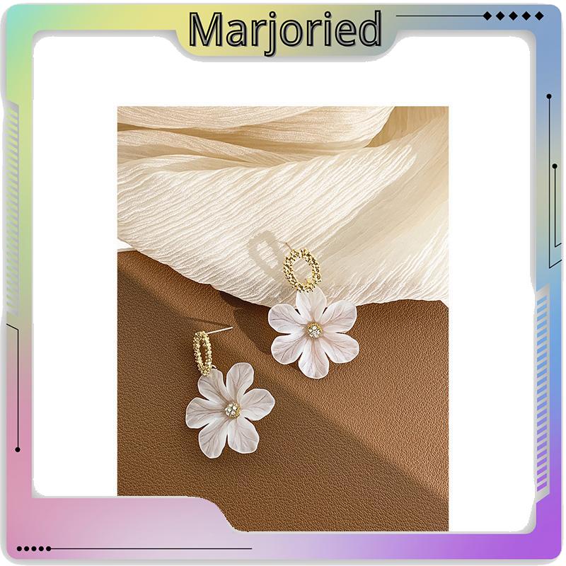 S925 Silver Needle Flower Shape Gaya Segar Anting Pejantan Cocok untuk Wanita-MJD