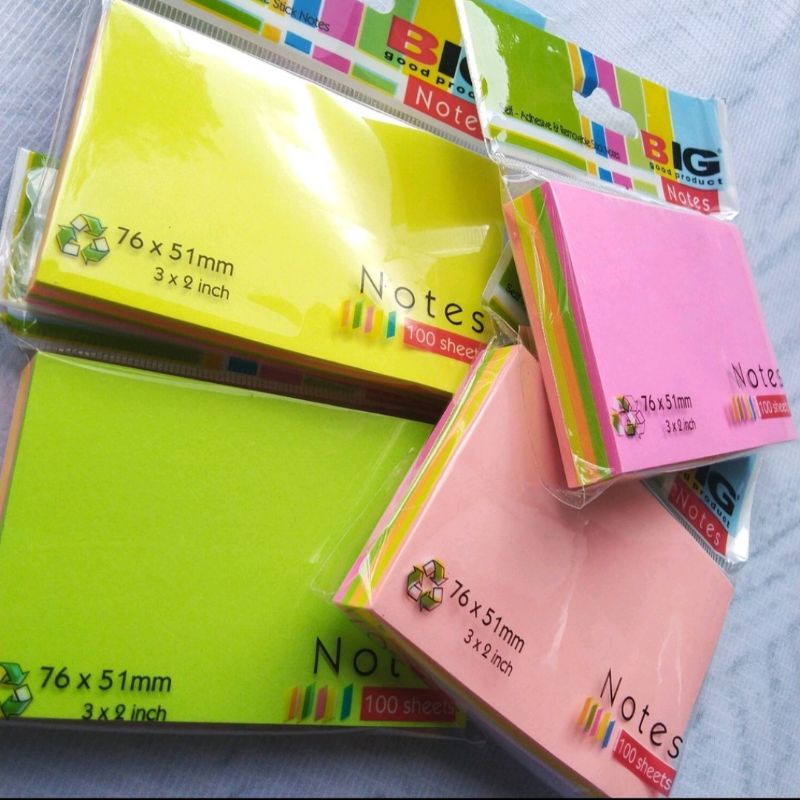 

Post It / Sticky Note/ Pembatas Buku 76 x 51mm Tumpuk Warna warni