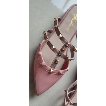 Valentino Stud heels wanita no brand