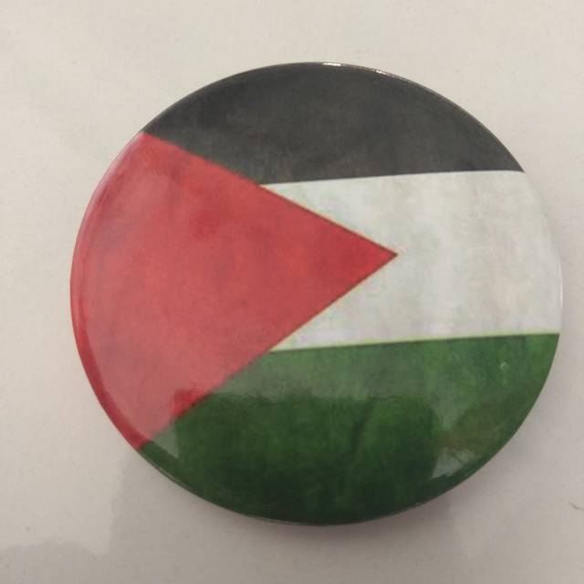 Pin bendera Palestina