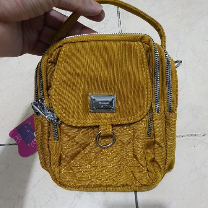 Tas Slempang Chibao 3301-22-6 Bahan Kanvas. Tas Slempang Wanita Tas Chibao Tas Wanita Import Chibao Ori Chibao Import BEST SELLER BISA BAYAR DITEMPAT.!!!!