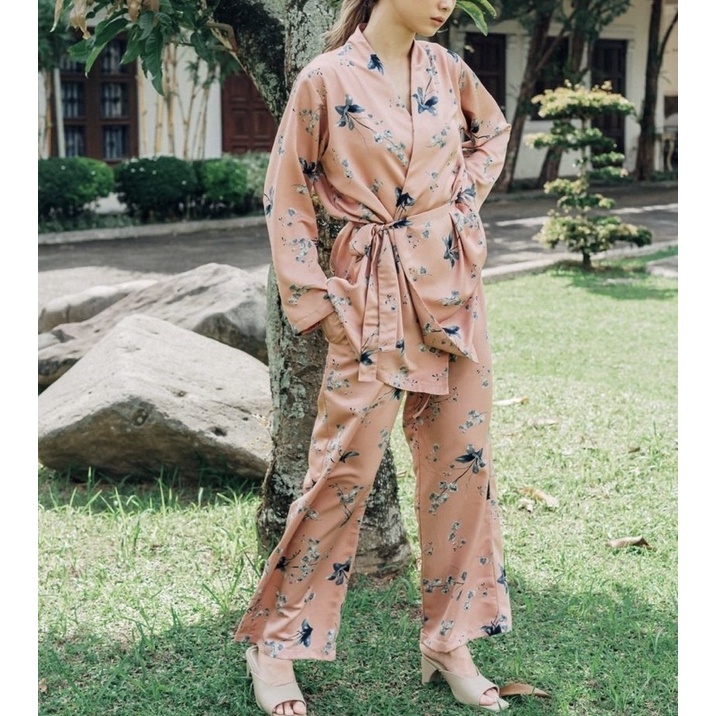 Goulding Kanye One Set