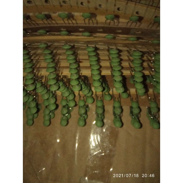 #Best seller#capasitor ceramic 681/680pf 500v  harga untuk 100pcs