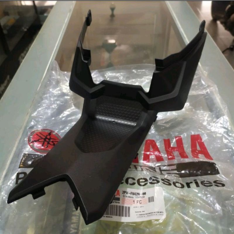 Cover center body bawah jok  jupiter mx king 150cc ori yamaha