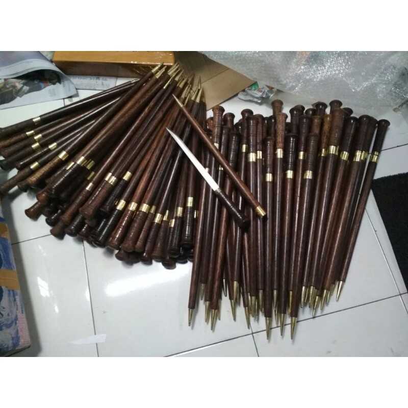 

t0ngkat komando