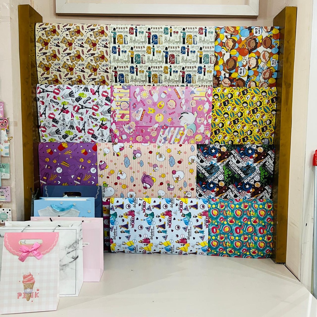 

KERTAS KADO KECIL & BESAR