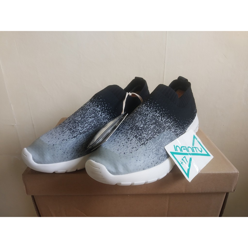 Wakai Original Gyou Black/Grey Ladies/Women - Sepatu Slip On Wakai Pria/Wanita/Unisex