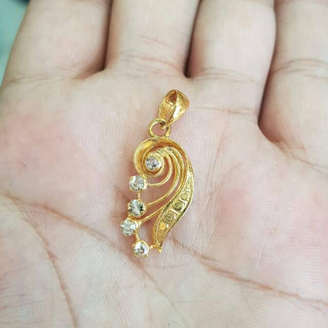 Buah kalung / liontin berlian banjar asli