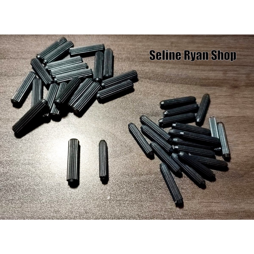 Dowel / As Plastik Penyangga Rak Shelf Ambalan Hitam