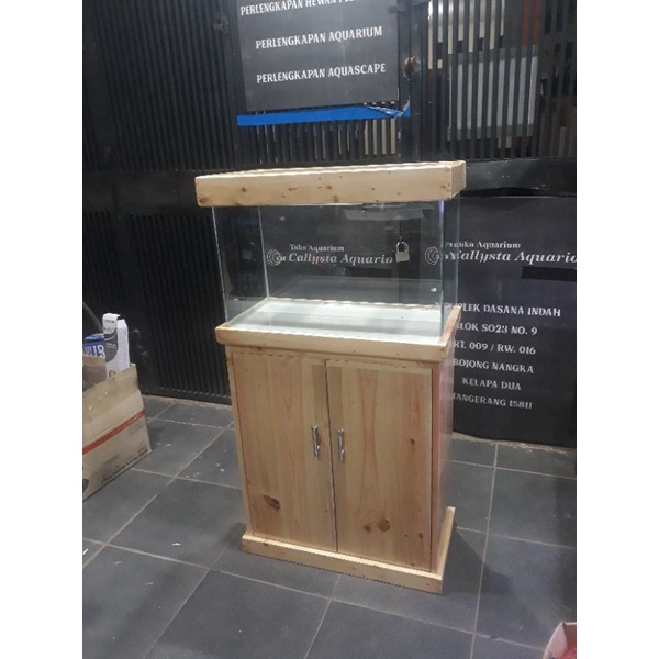 AQUARIUM BENDING DENGAN LEMARI DAN TUTUP 60X30