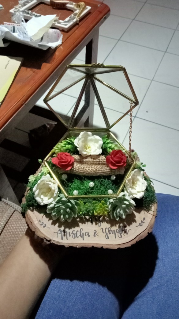 Ring Box / Ring Bearere Terrarium Gold