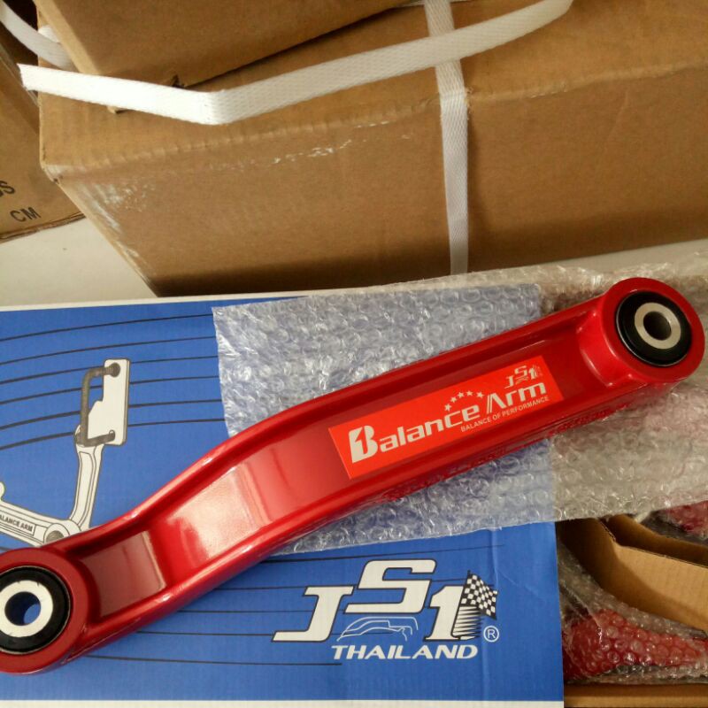 balance arm fortuner merah/balance arm innova merah