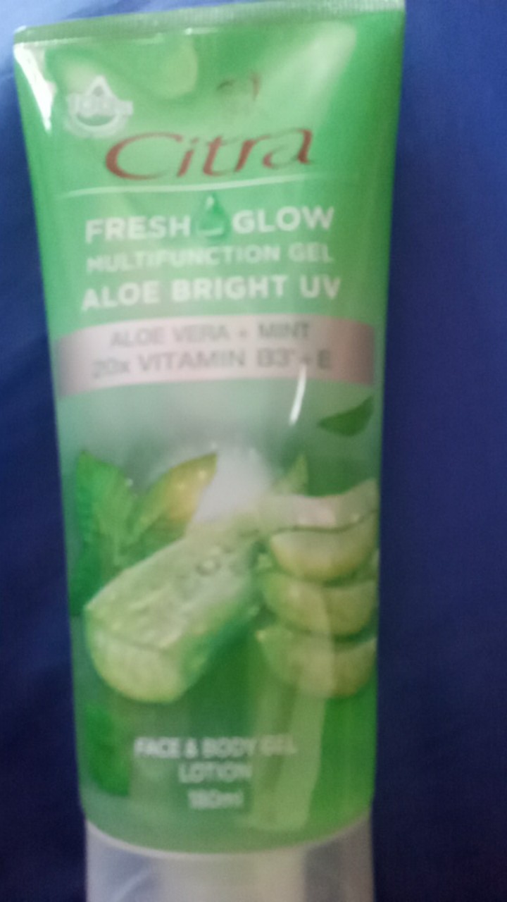 Citra Fresh Glow Multifunction Gel  Bright Uv 180ml