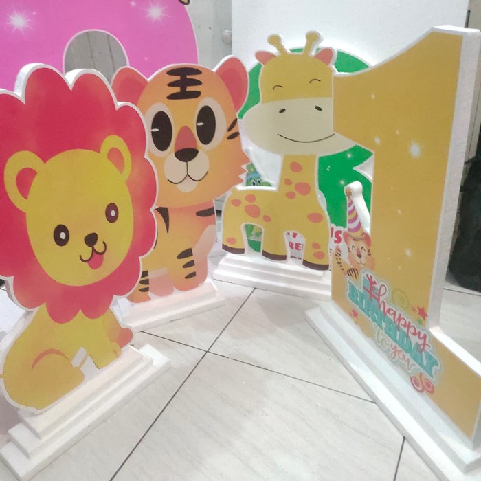 

Standing Karakter Styrofoam Murah