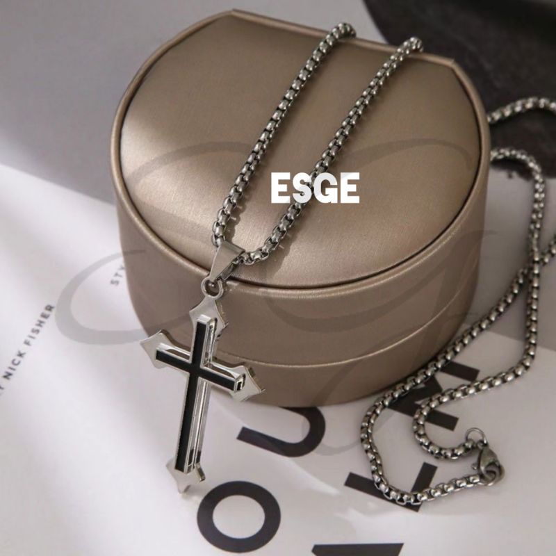 ESGE KALUNG PRIA SALIB SILVER PUTIH TITANIUM PRIA TRENDY RANTAI KOREA JAPAN STREET STYLE