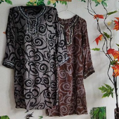 Tunik sifon sutra motif bunga aplikasi payet/fortuis 1421