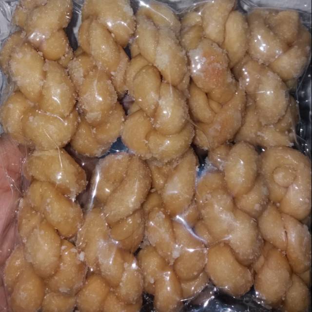 

Kue pelintir