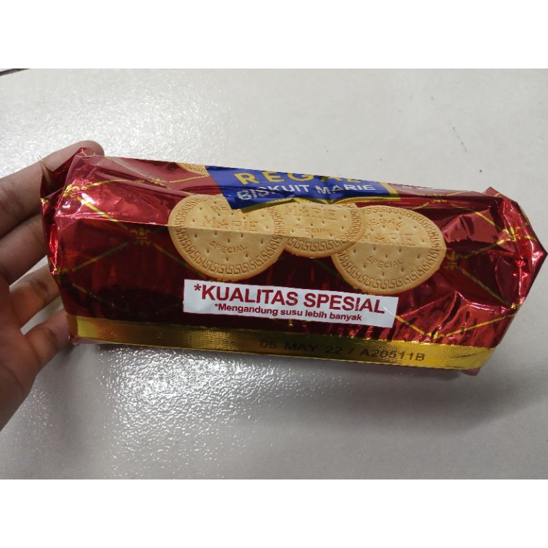 

regal biscuit spesial 230gr
