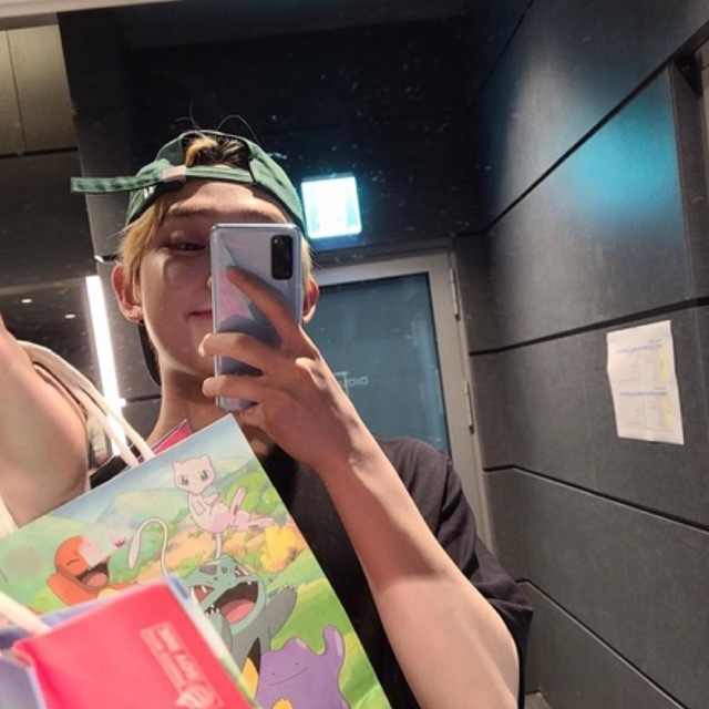 

sticker gudetama sanrio