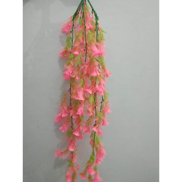 Bunga gantung artificial