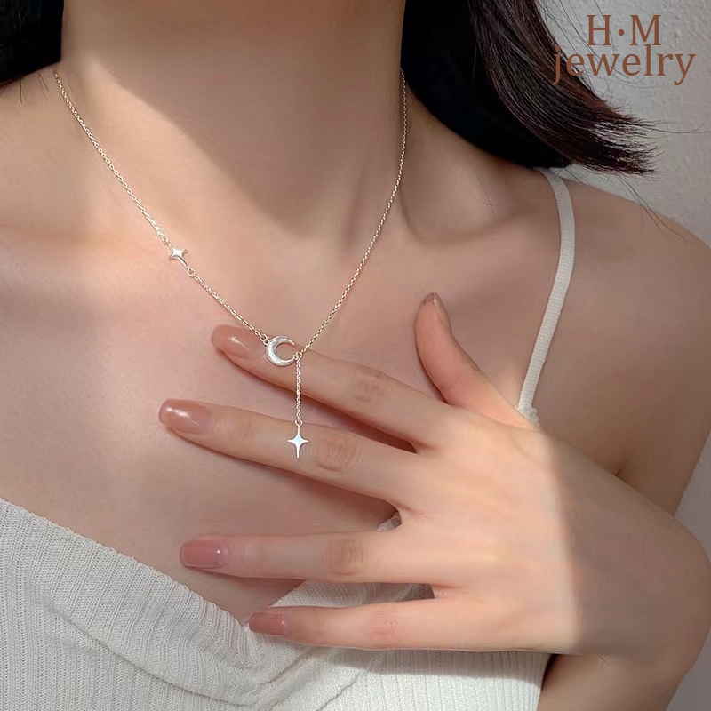 Kalung Rantai Dengan Liontin Bulan Sabit + Bintang Frosted Untuk Wanita 2022