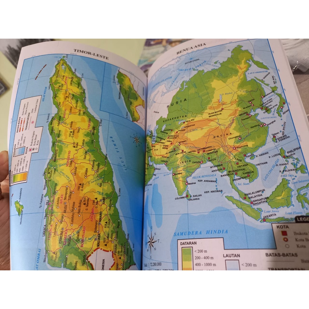 BUKU ATLAS GLOBAL INDONESIA DAN DUNIA TERLENGKAP KERTAS HVS FULL COLOR