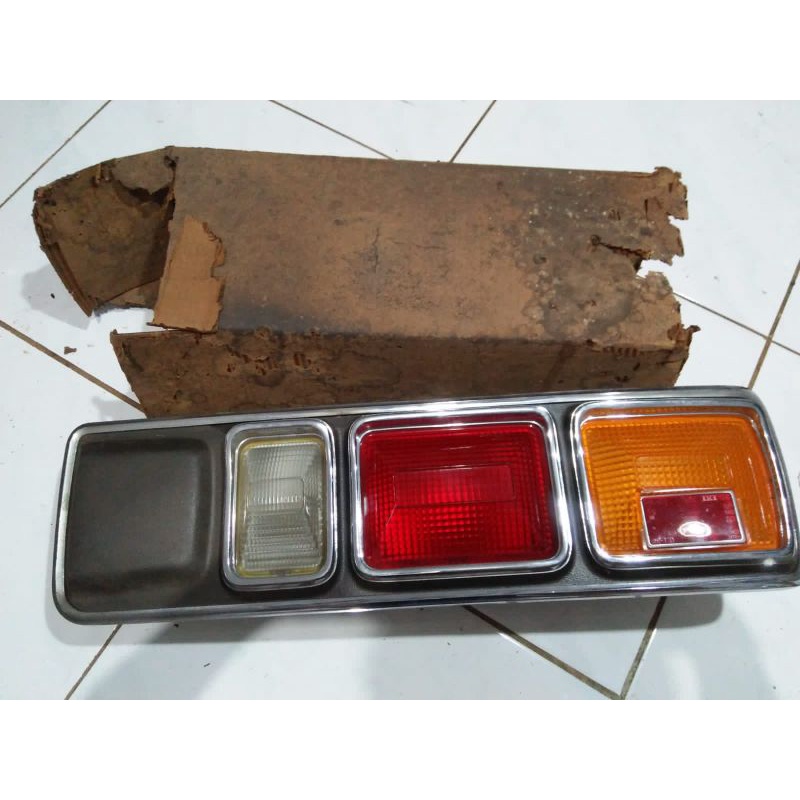 stoplamp / tail light mazda 808