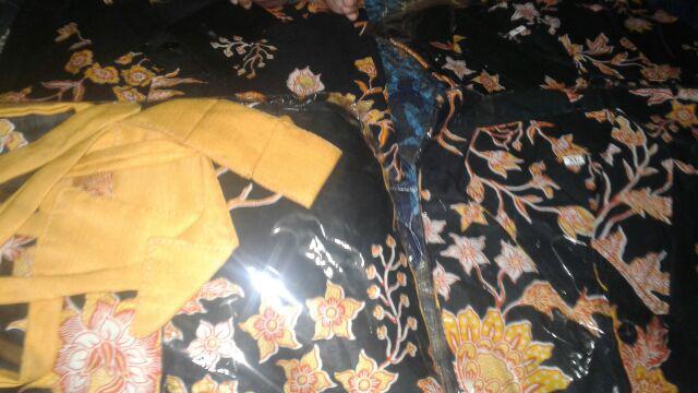 Wou Batik Couple Busui Sibulan Family Model Gamis Adipati Keluarga Anak Cewek Dan Cowok - Kg053
