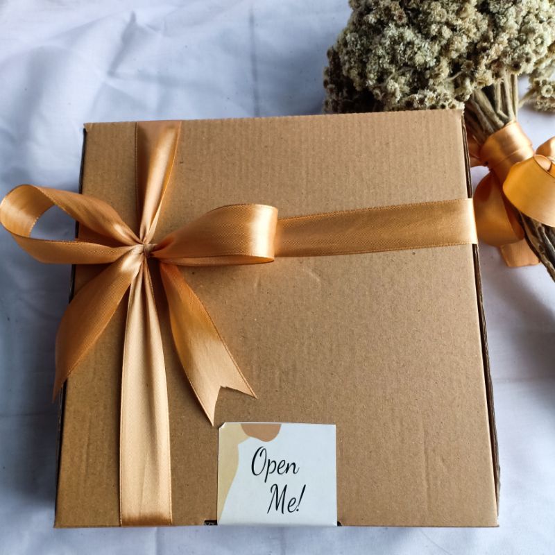 

HAMPERS / KADO ULANG TAHUN/ KADO HIJAB / KADO WISUDA / HIJAB GIFT / TEMAN SAHABAT PACAR / TERMURAH