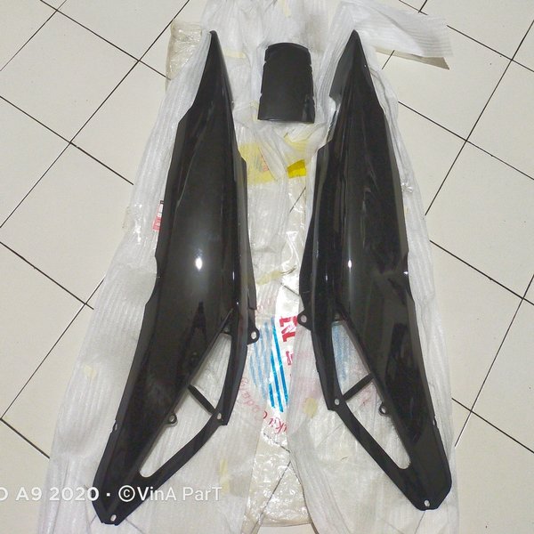 cover body Supra x 125 lama - Supra x 125 new Batman hitam sepasang cover tail non ori high quality