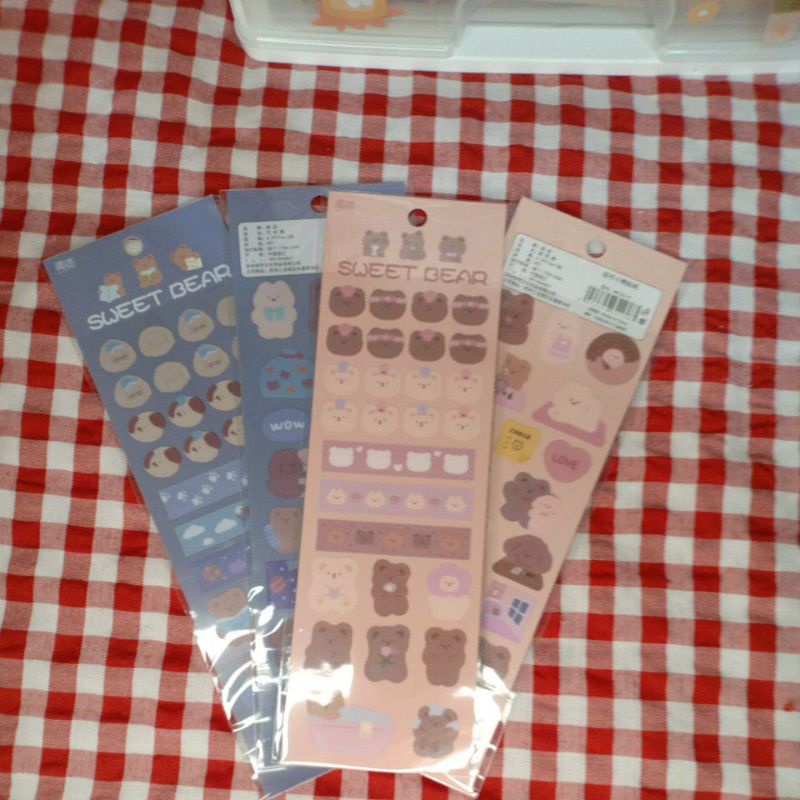 

2pcs sticker motif beruang/bunga untuk dekorasi journal