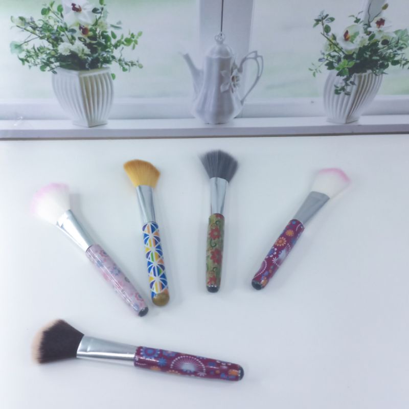 Kuas Brush On Lembut On Kuas Make Up Powder