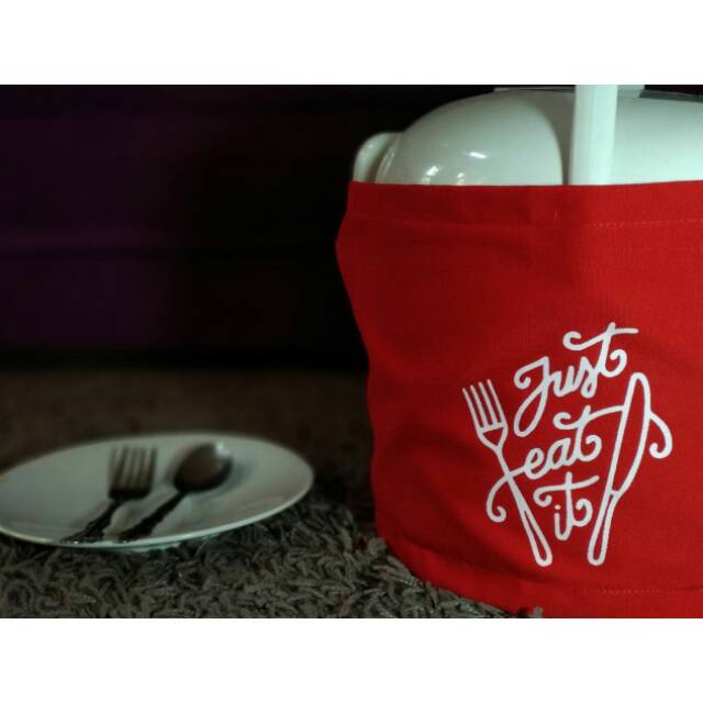 COVER MAGICCOM JUST EAT IT MERAH