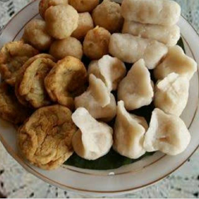

Pempek palembang asli Maknyus