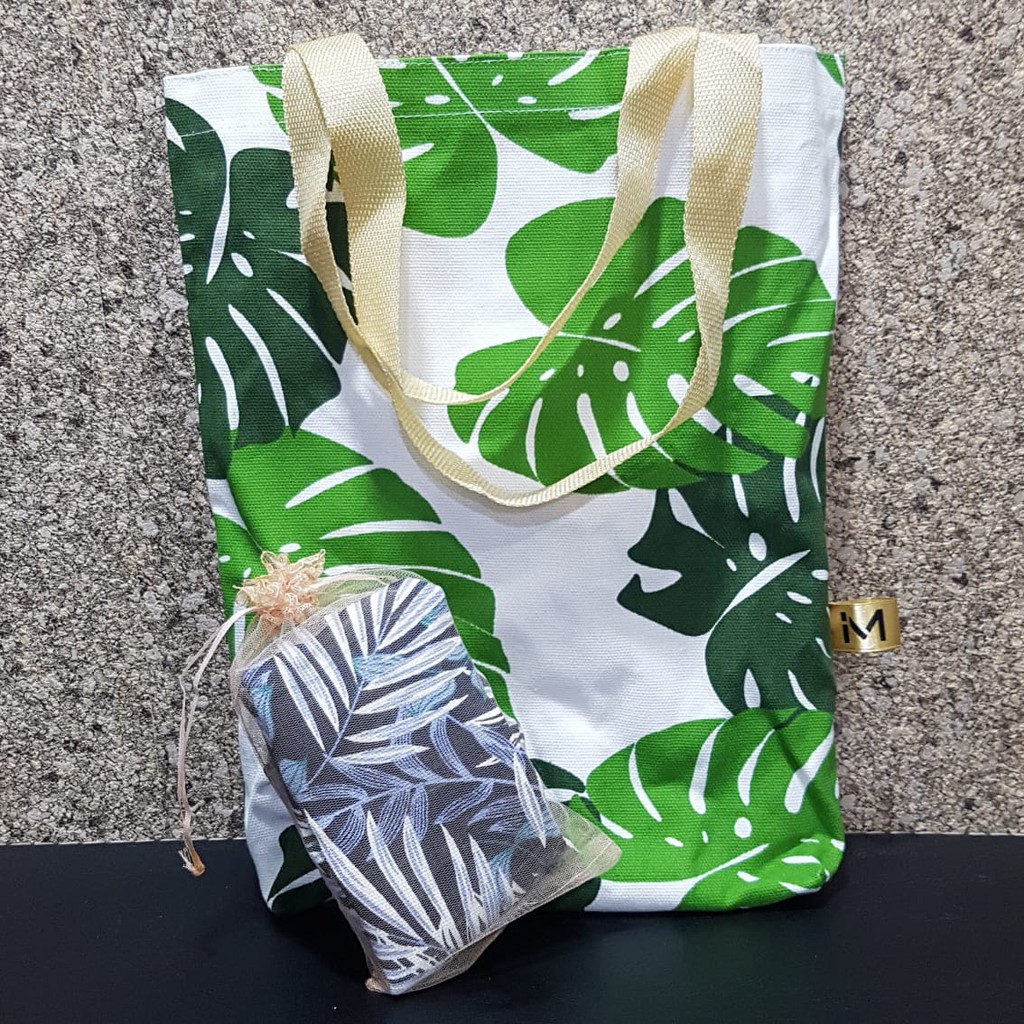 

Grosir Souvenir Termurah 150 Pcs Tas Jinjing Kanvas wanita motif Besar Fee Nama Free Packing Tile Cantik kantong