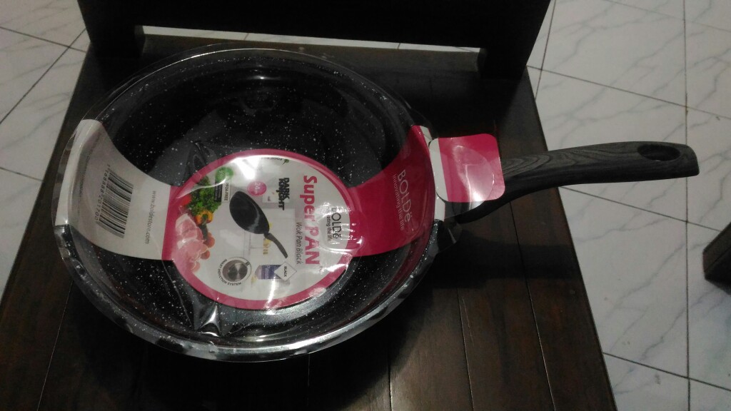 Bolde Super Pan Wajan / Wok Black 24 Cm