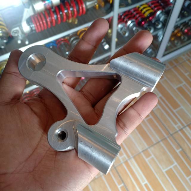 Braket kaliper brembo doraemon ninja r ninja rr belakang