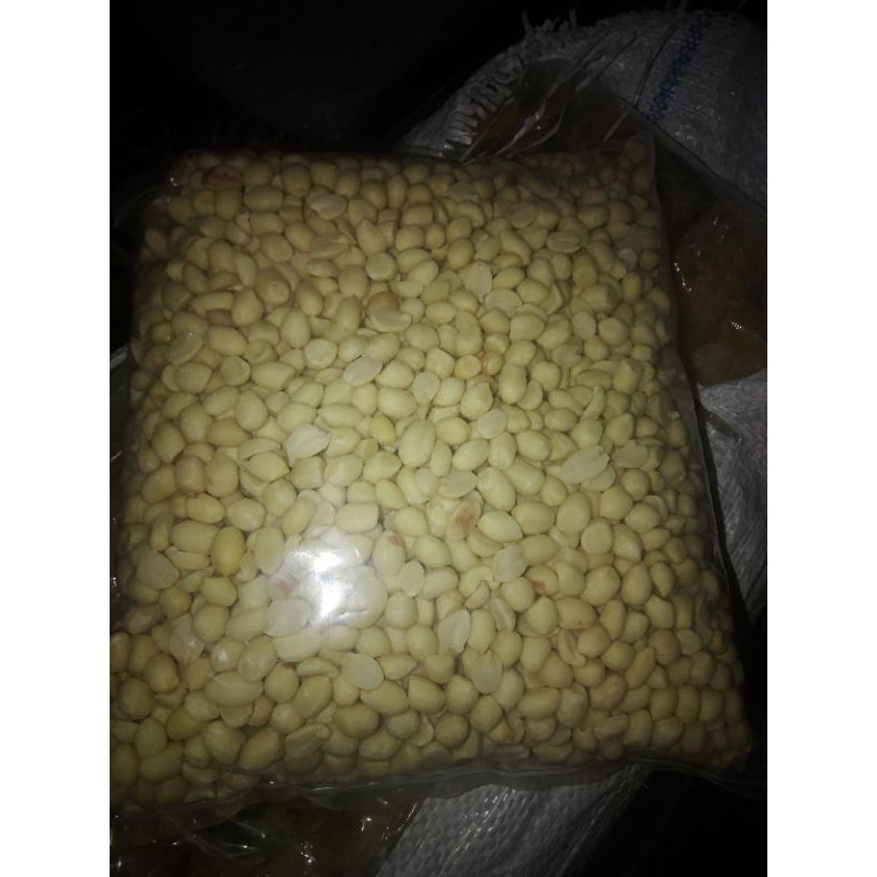 

kacang tanah kupas