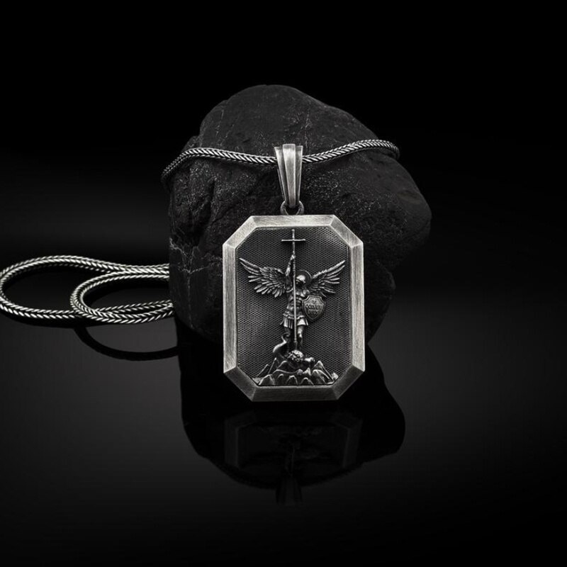 Kalung Liontin Jimat Michael Saint Archangel Saint Bahan Stainless Steel 316l Gaya Vintage Untuk Pria