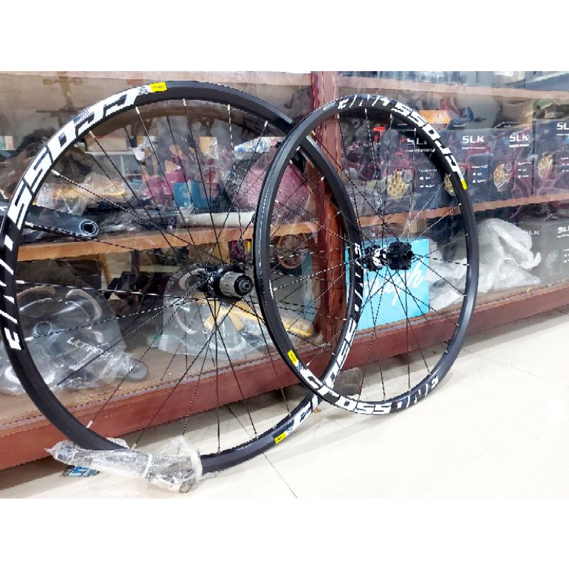 wheelset  26 inch mtb mavic cross one disc  boost ta vintqge