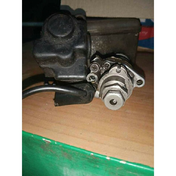 pompa oli samping f1zr