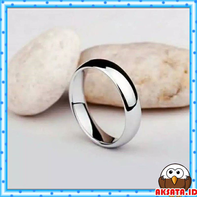 Cincin Titanium Silver / Cincin Tunangan Kawin Titanium Silver Polos Pria Wanita