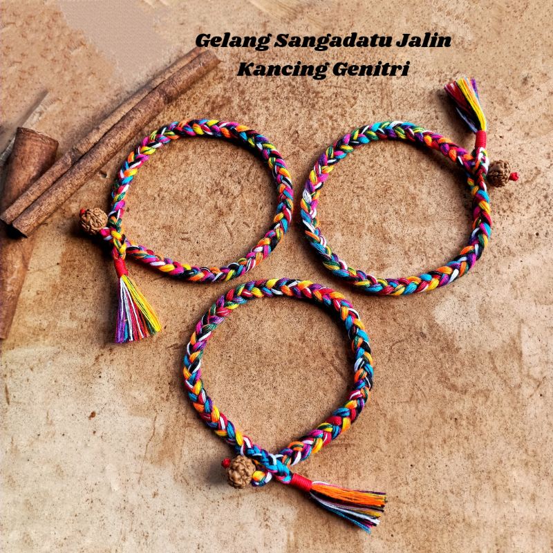 Gelang Sangadatu Jalin Kancing Genitri / Gelang Sangadatu Khas Bali / Gelang Asli Bali / Gelang Tali Khas Bali / Gelang Sembilan Warna/ Gelang 9 Warna / Gelang Khas Bali / Kerajinan Khas Bali /  Craft Dewata