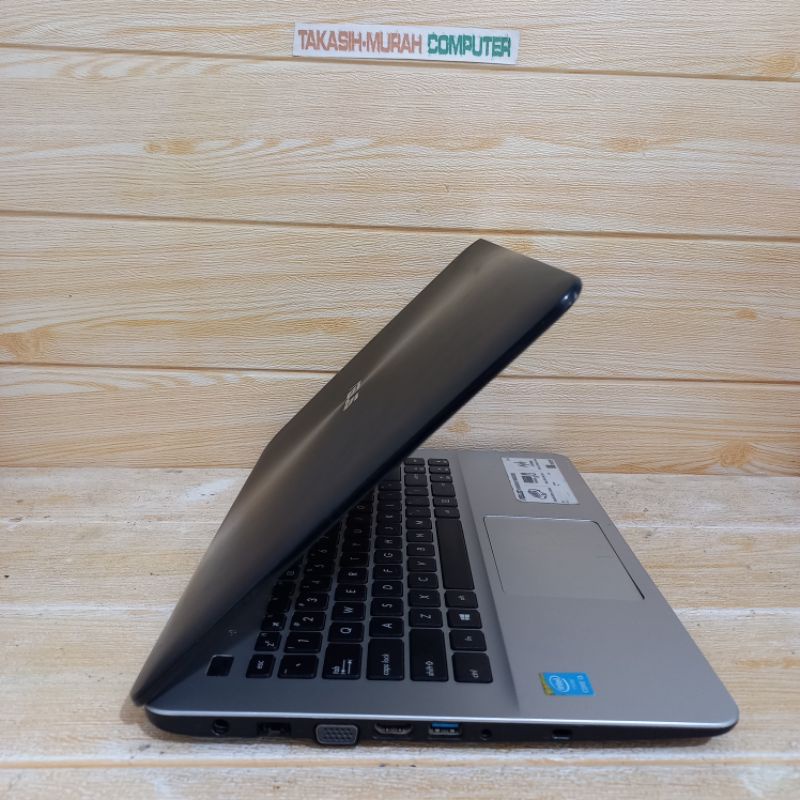 Laptop Asus X455LA i3/4GB/1TB/500GB Second-4