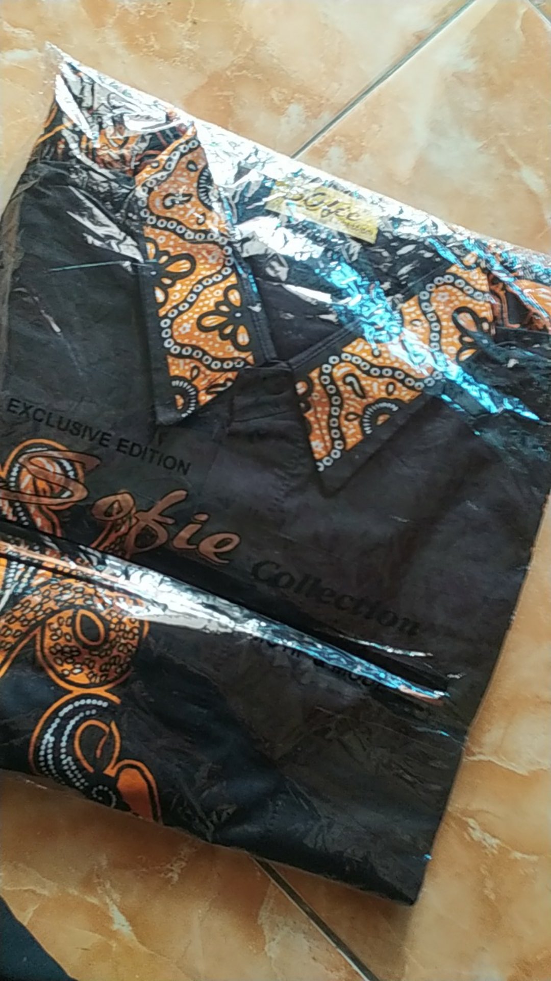 Hem Batik Pria Lengan Pendek