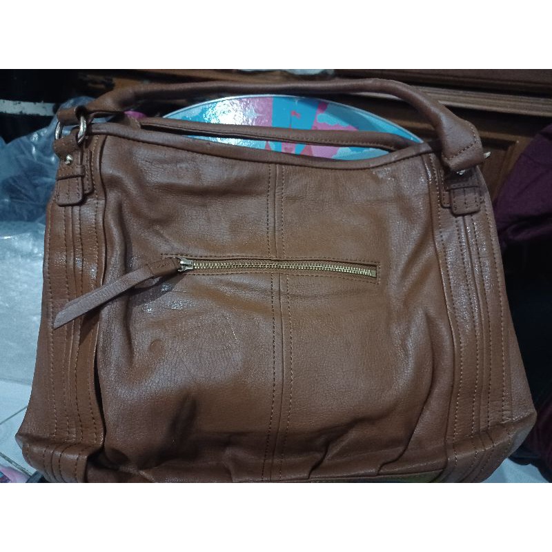 Sisley Kulit 2 ruang