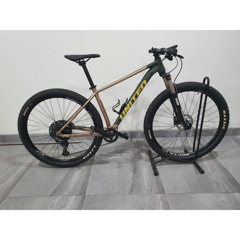 SEPEDA MTB UNITED CLOVIS 6.1 size M/ Ban 29 SECOND