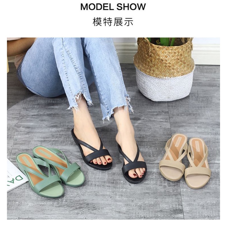 Sandal selop wanita fashion/sandal wanita terbaru import/sandal wanita hak pendek/heels wanita