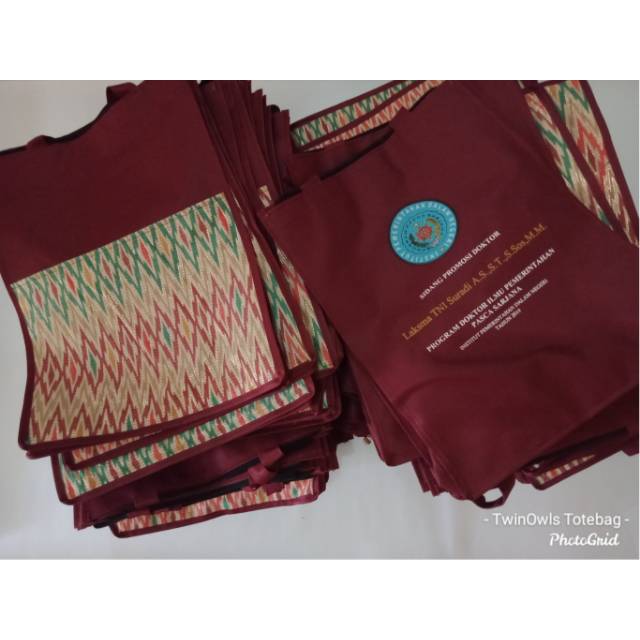 

Goodie bag seminar batik